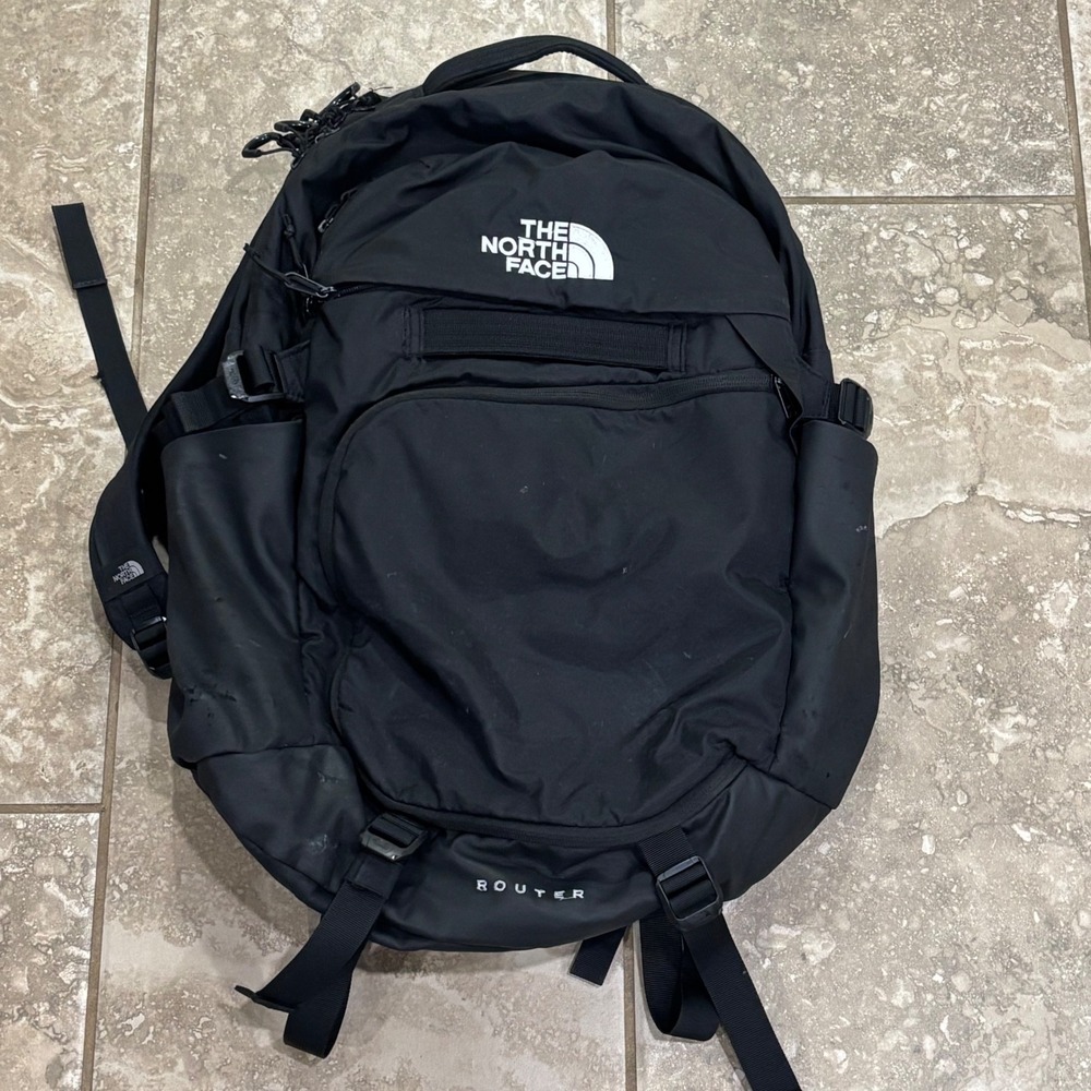 The North Face Router Backpack Black FlexVent Laptop Travel Bag Mens
